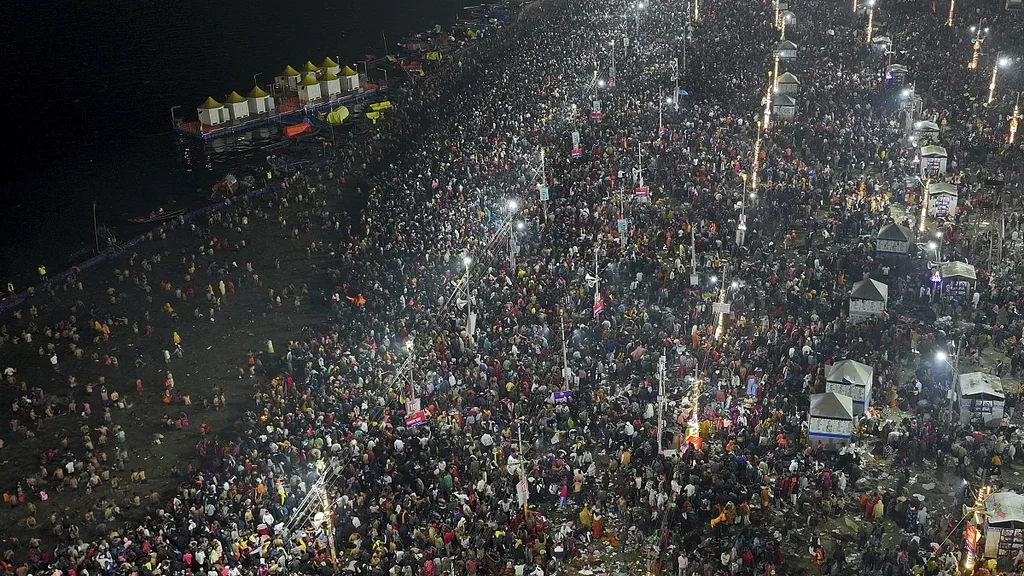 India: At least 30 killed and 60 more people injured in crush at Kumbh Mela pilgrimage