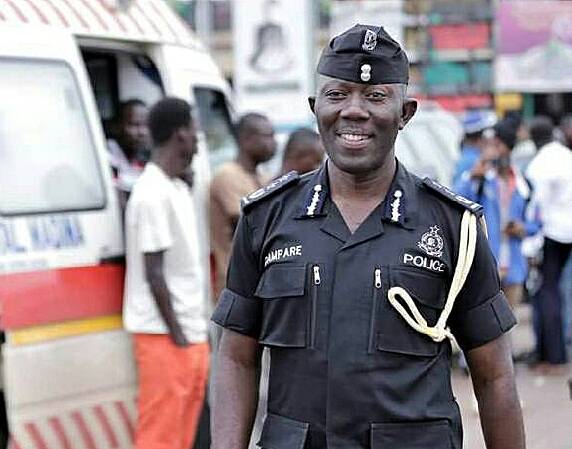 Watch as IGP Dampare steps in to direct traffic