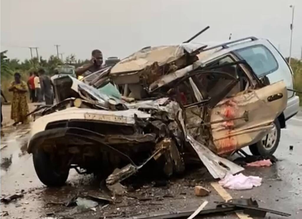 Car accident at Gomoa Otsew leaves two passengers dead