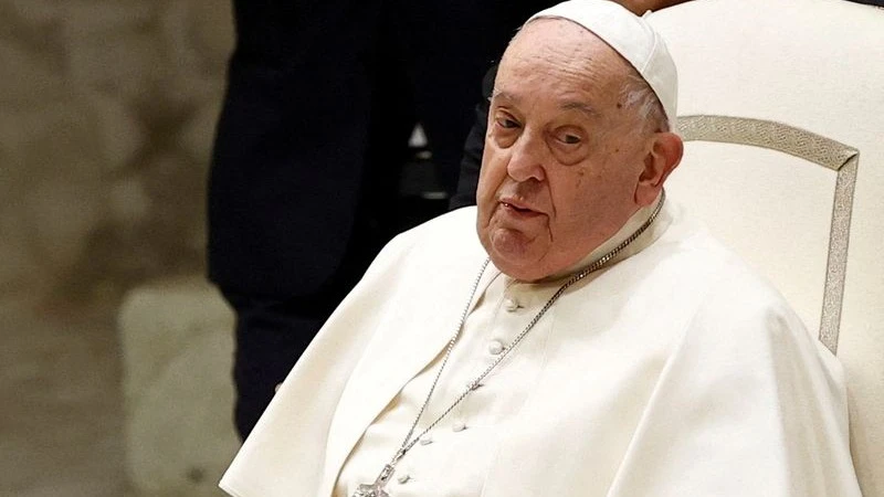 Pope Francis to extend hospital stay as he fights respiratory infection