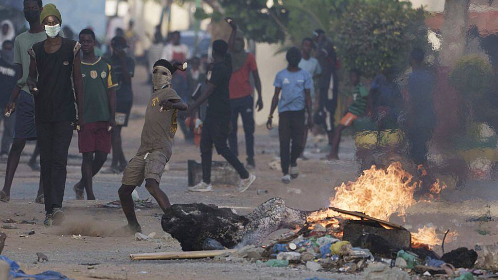 Senegal to aid families of protest victims