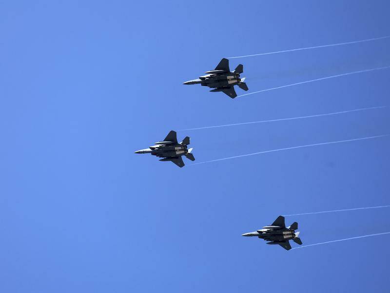 Fighter Jets accidentally drop Bombs on civilian district in South Korea, Injuring 15